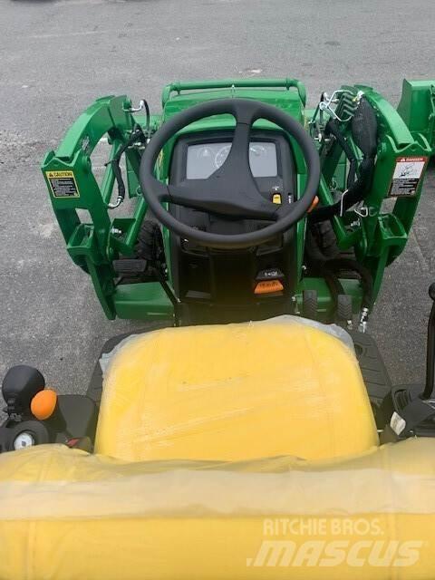 John Deere 1025R جرارات مدمجة