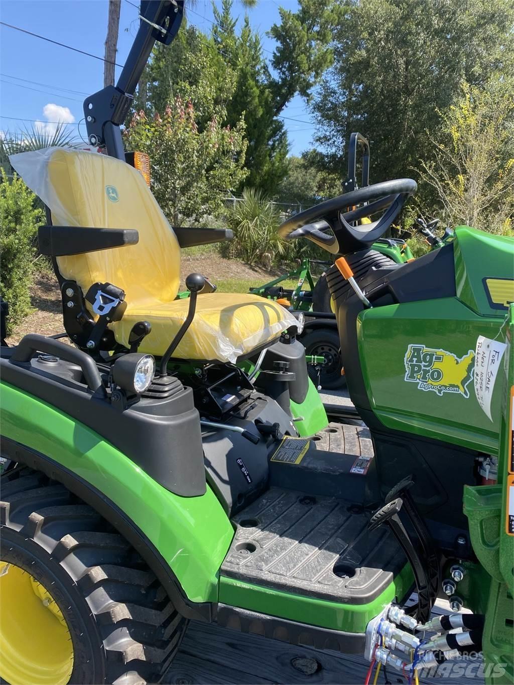 John Deere 1025R جرارات مدمجة