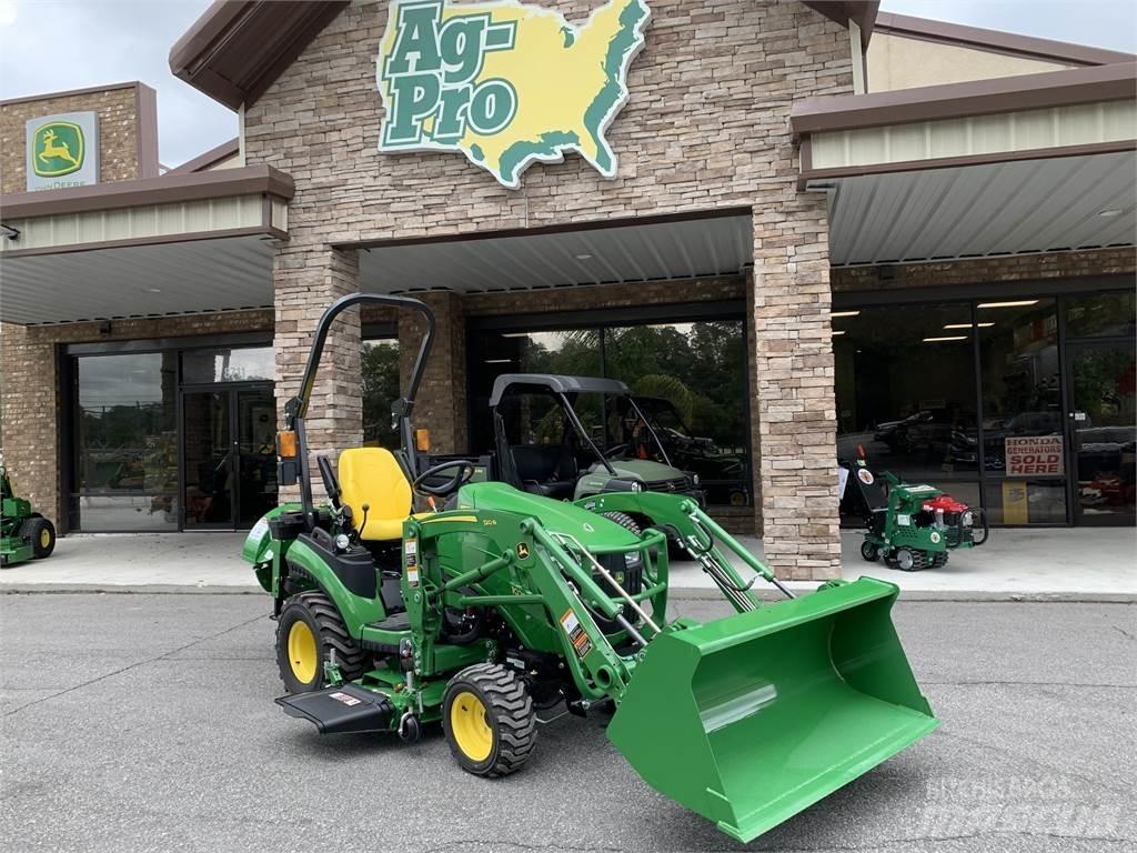 John Deere 1025R جرارات مدمجة