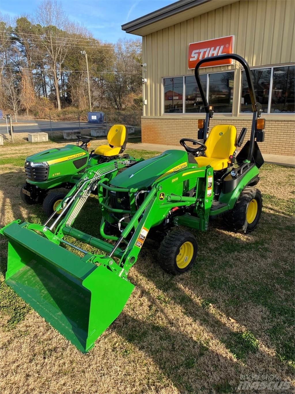 John Deere 1025R جرارات مدمجة