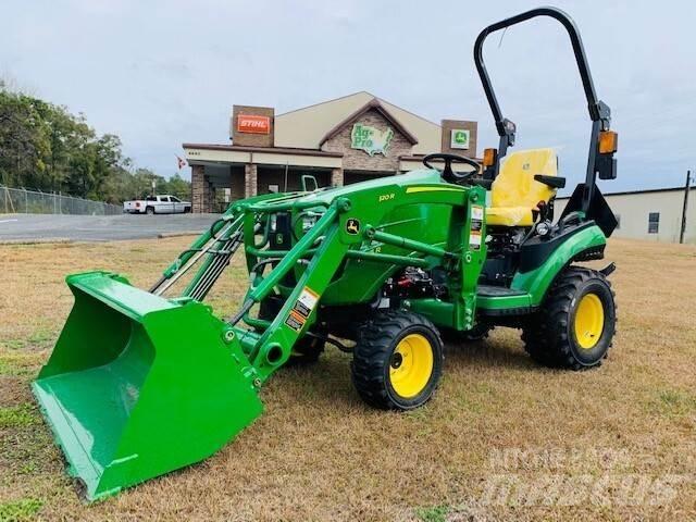 John Deere 1025R جرارات مدمجة