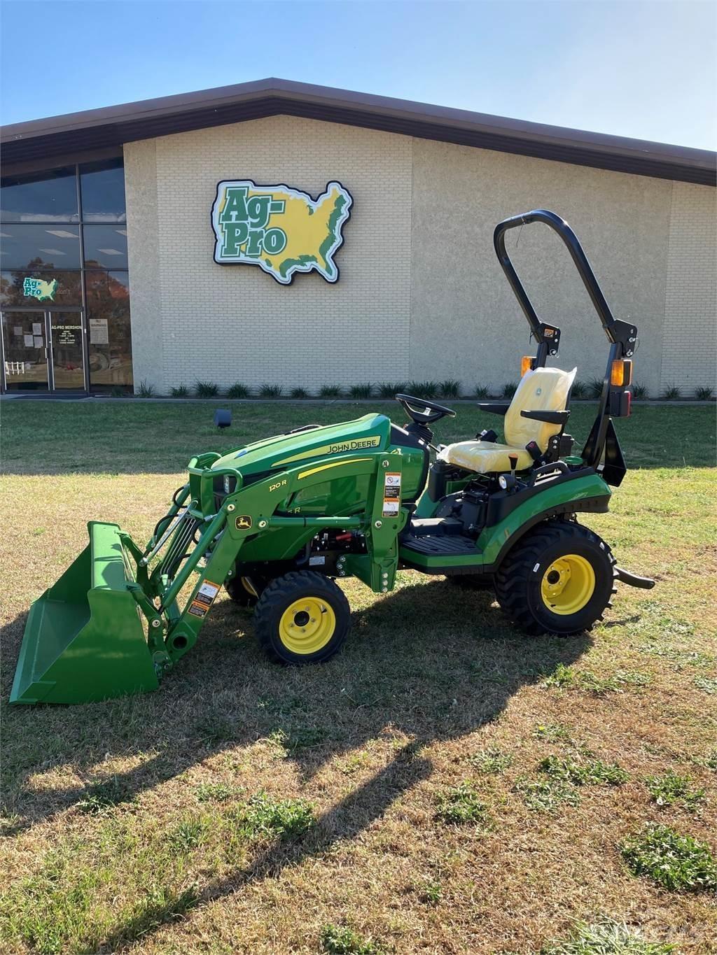 John Deere 1025R جرارات مدمجة