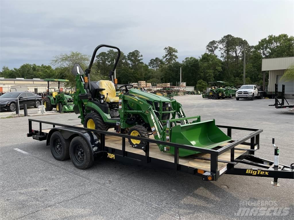 John Deere 1025R جرارات مدمجة