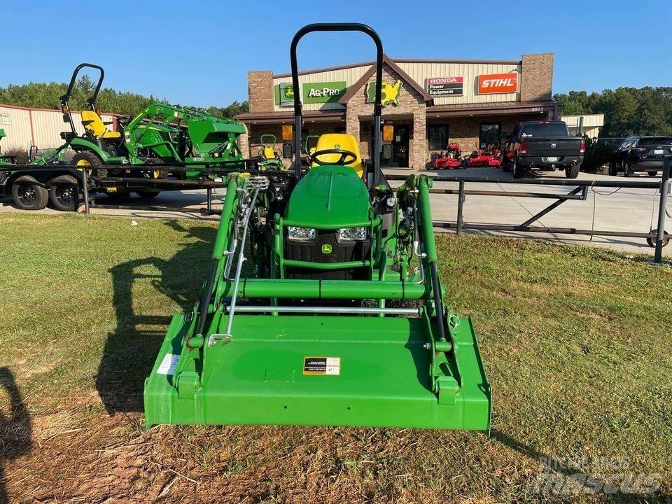 John Deere 1025R جرارات مدمجة