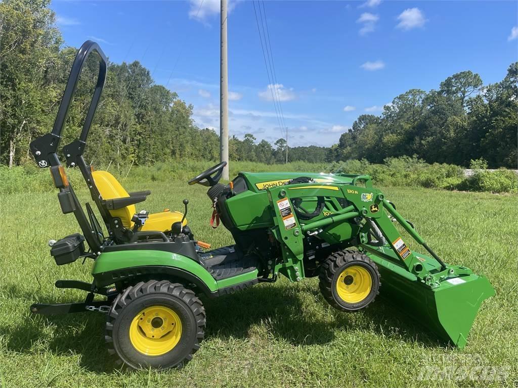 John Deere 1025R جرارات مدمجة