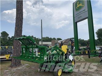 John Deere 1025R جرارات مدمجة