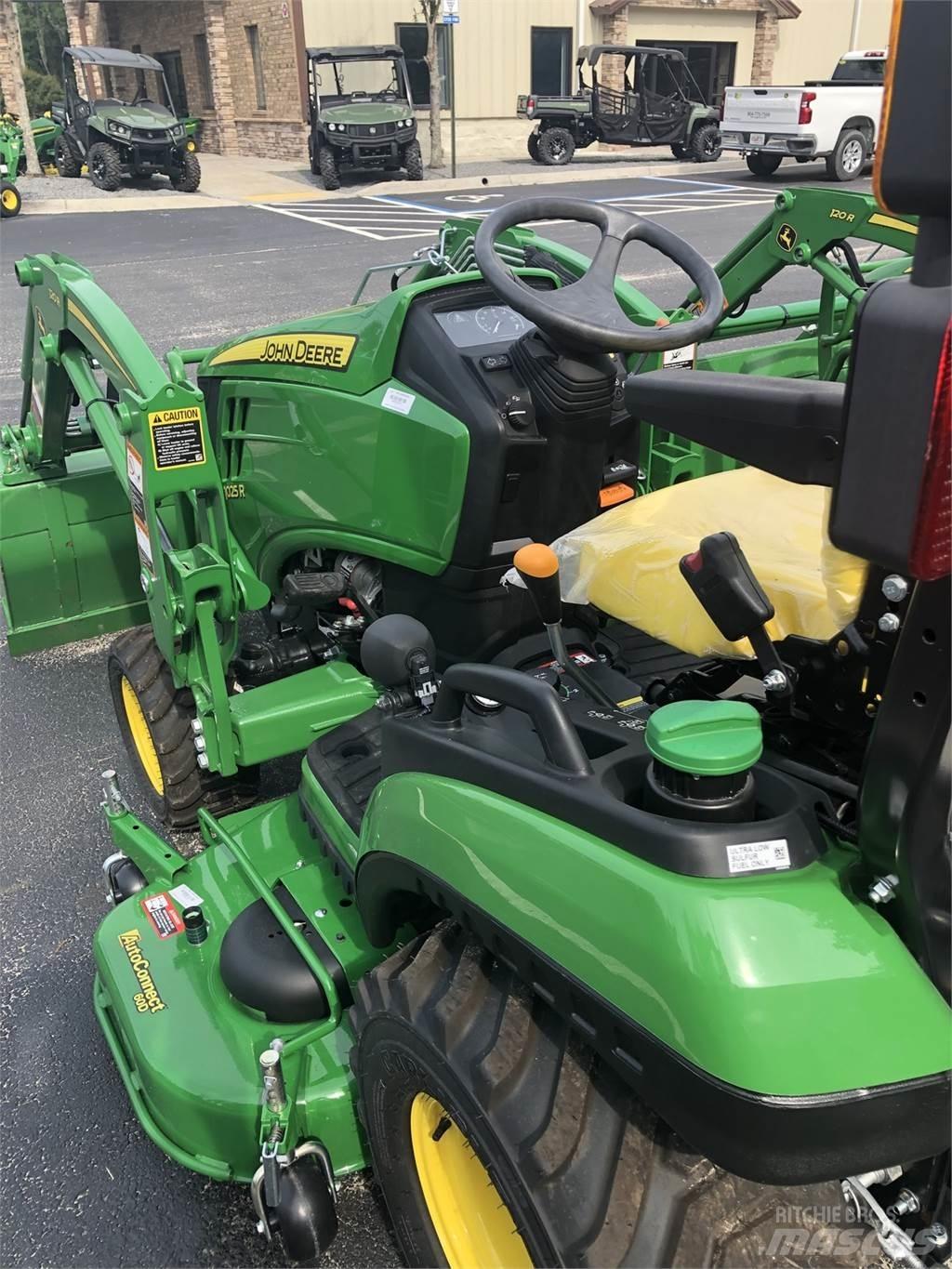 John Deere 1025R جرارات مدمجة