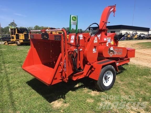 John Deere 1215 المطاحن الجذابة