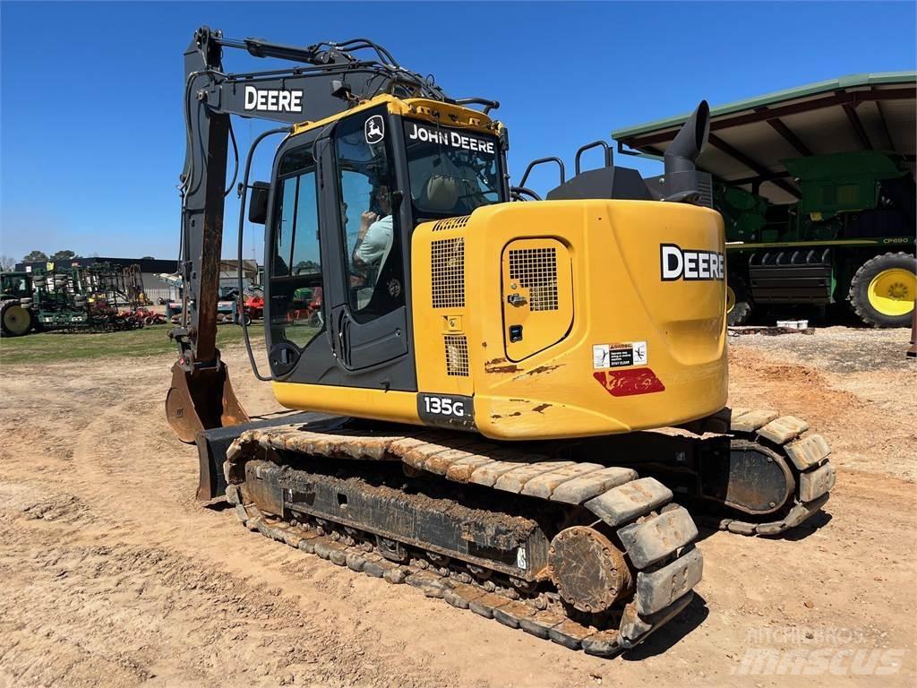 John Deere 135G حفارات زحافة