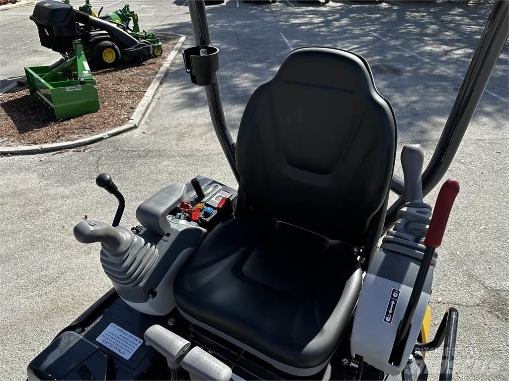 John Deere 17 P حفارات صغيرة أقل من 7 طن (حفارات صغيرة)