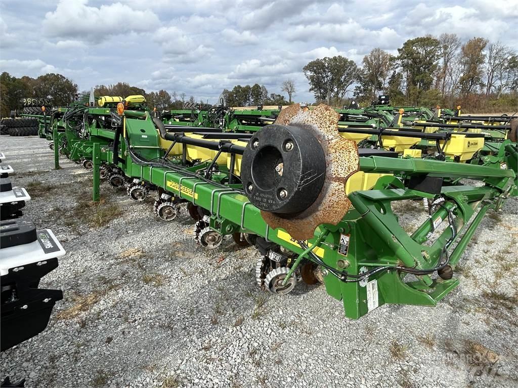John Deere 1720 معدات بذر