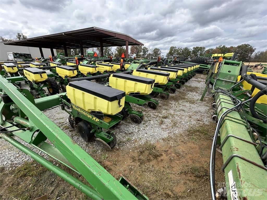 John Deere 1720 معدات بذر