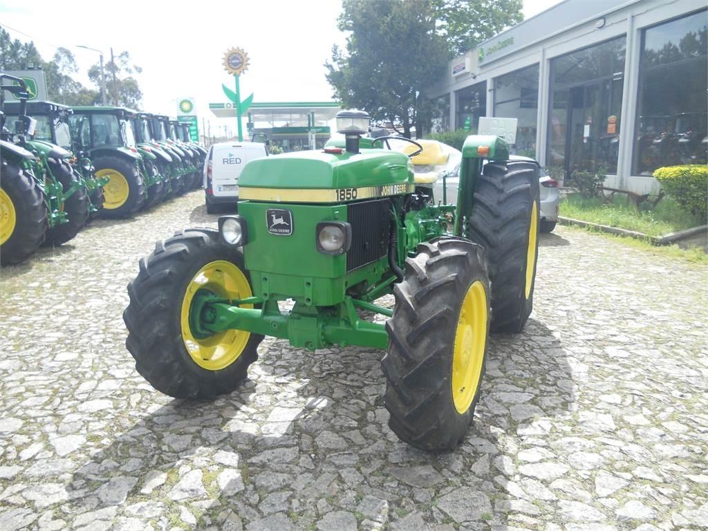 John Deere 1850 الجرارات