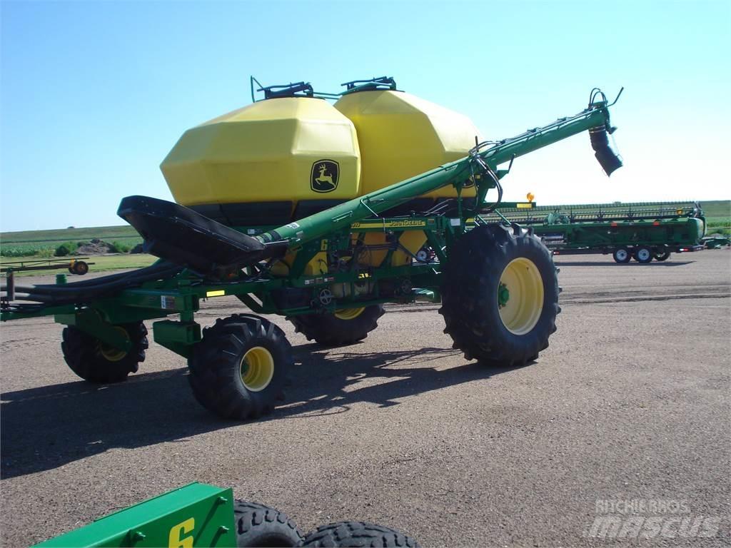 John Deere 1890 مثاقيب