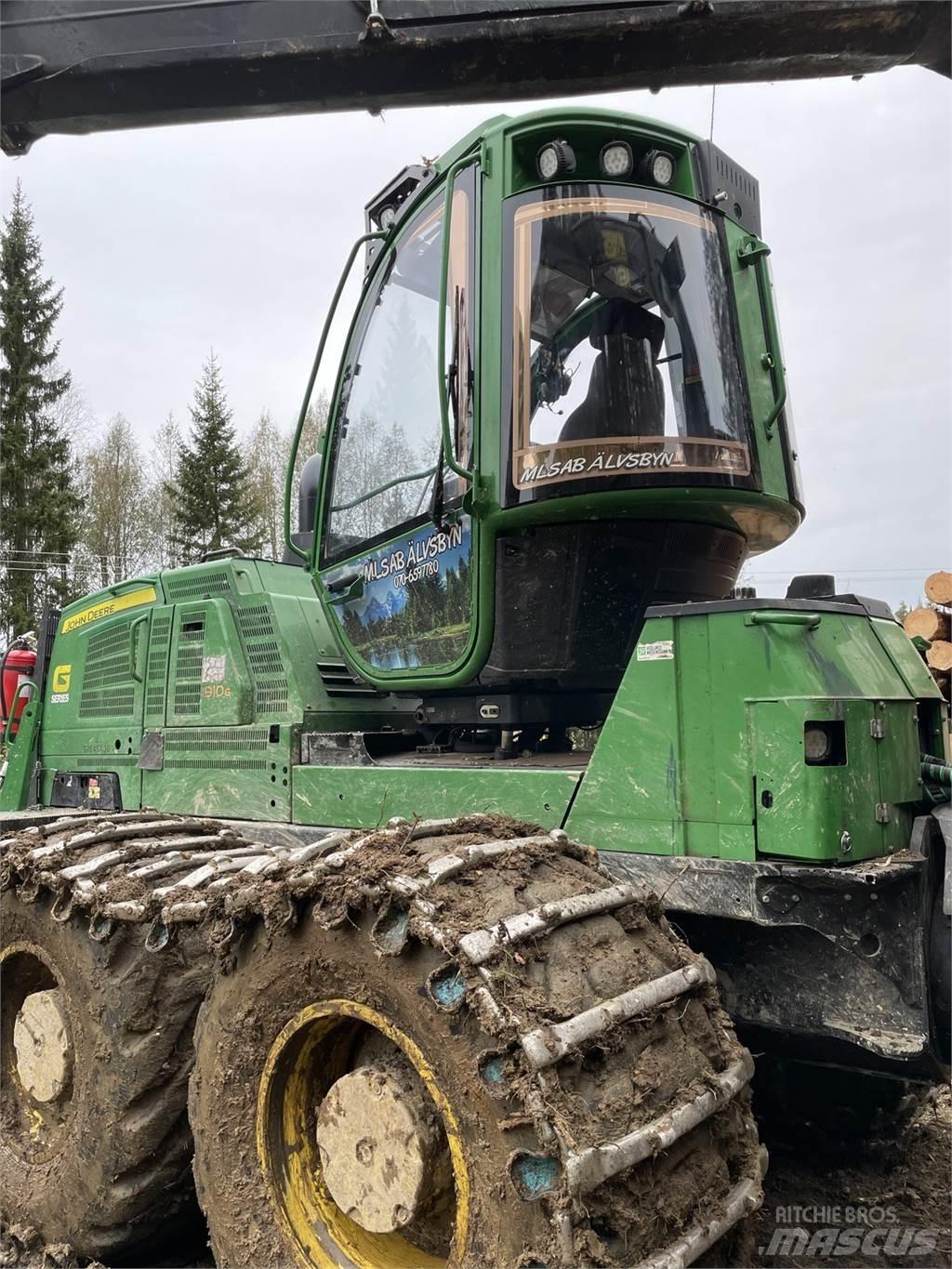 John Deere 1910G شاحنات