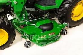 John Deere 2025R جرارات مدمجة