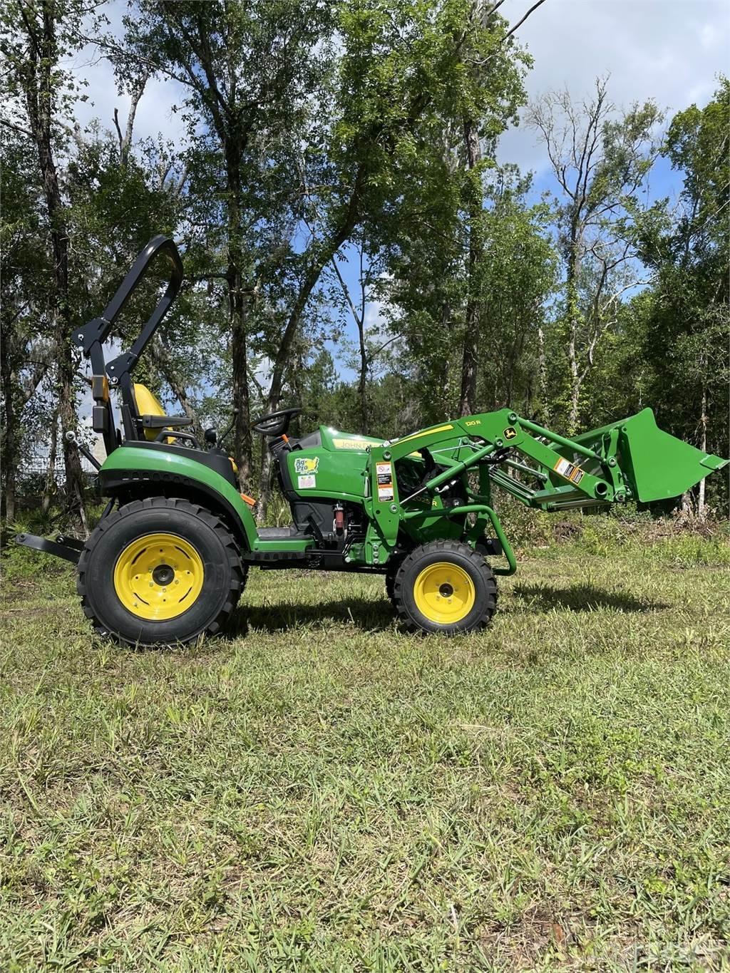 John Deere 2025R جرارات مدمجة