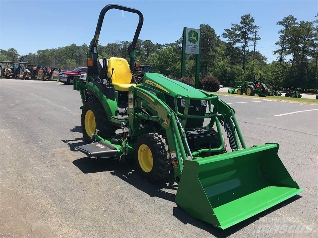 John Deere 2025R جرارات مدمجة