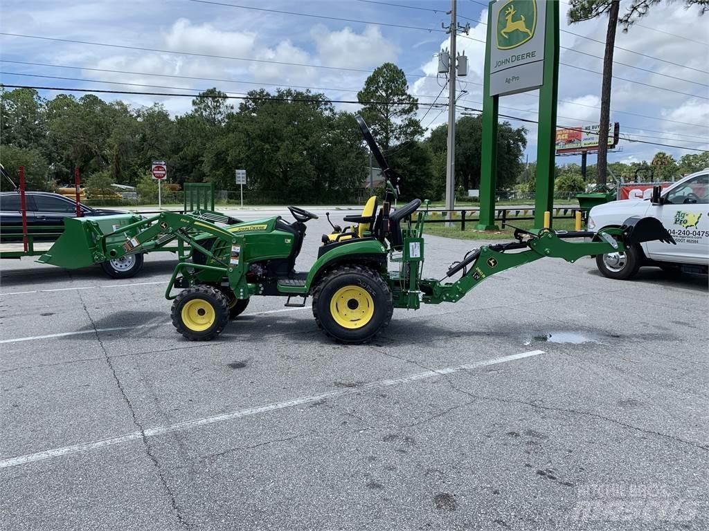 John Deere 2025R جرارات مدمجة