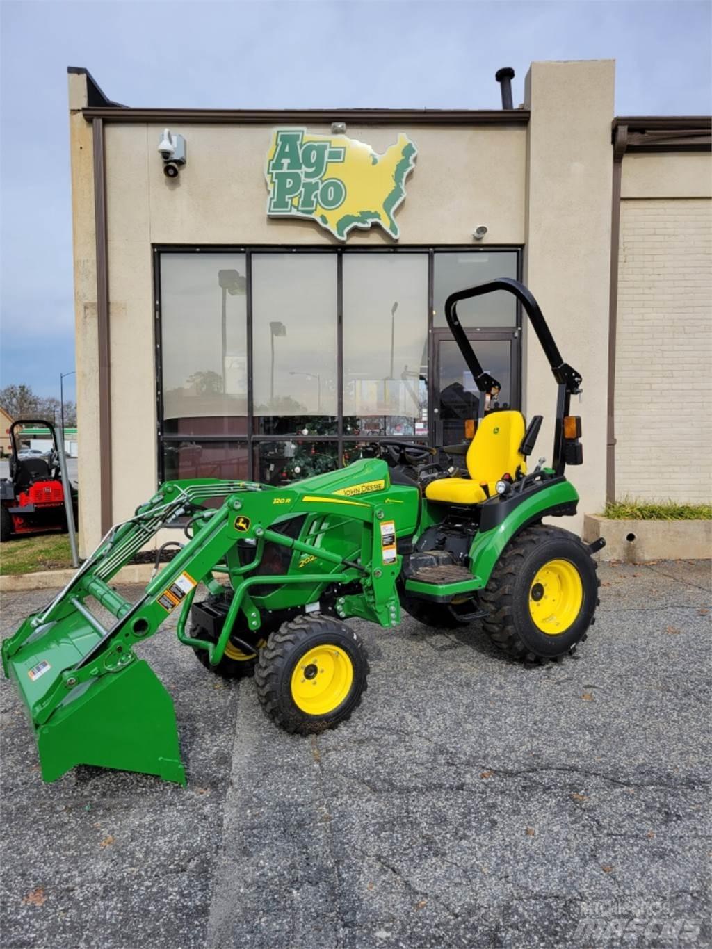 John Deere 2025R جرارات مدمجة