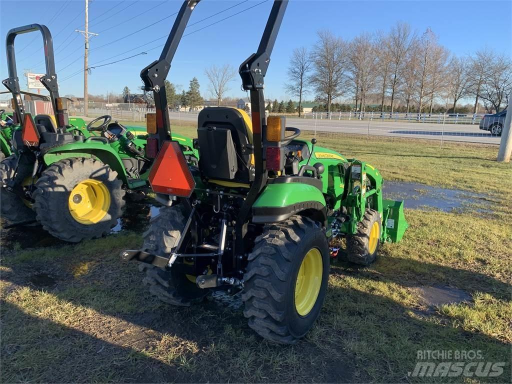 John Deere 2025R جرارات مدمجة