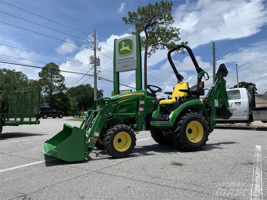 John Deere 2025R جرارات مدمجة