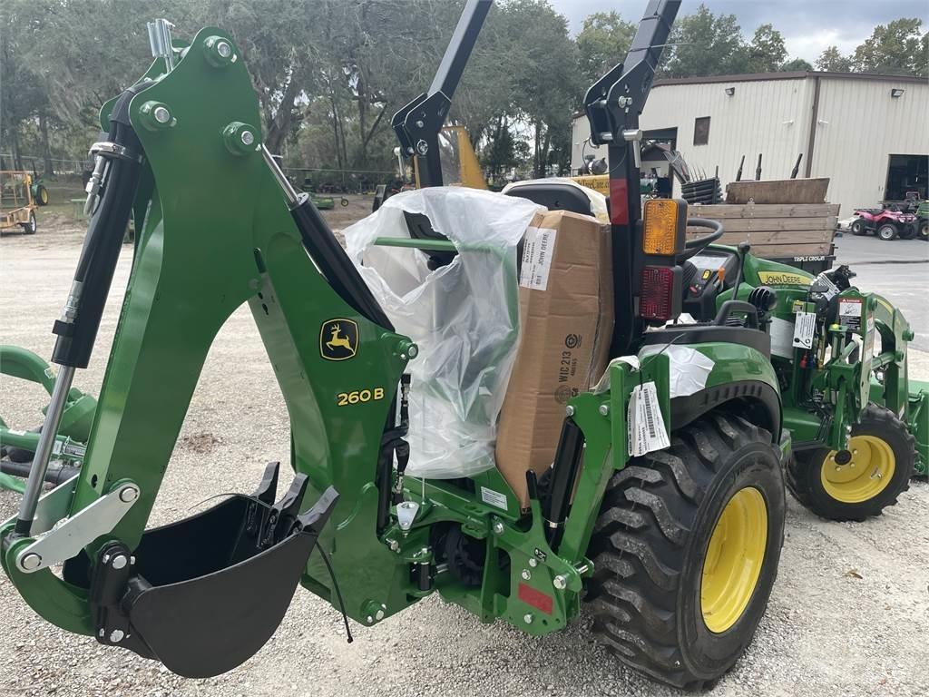 John Deere 2025R جرارات مدمجة