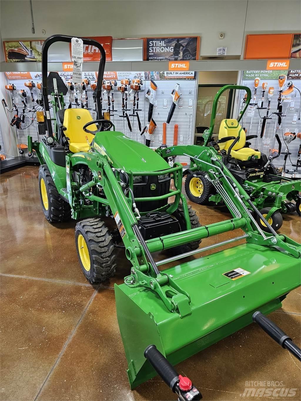 John Deere 2025R جرارات مدمجة