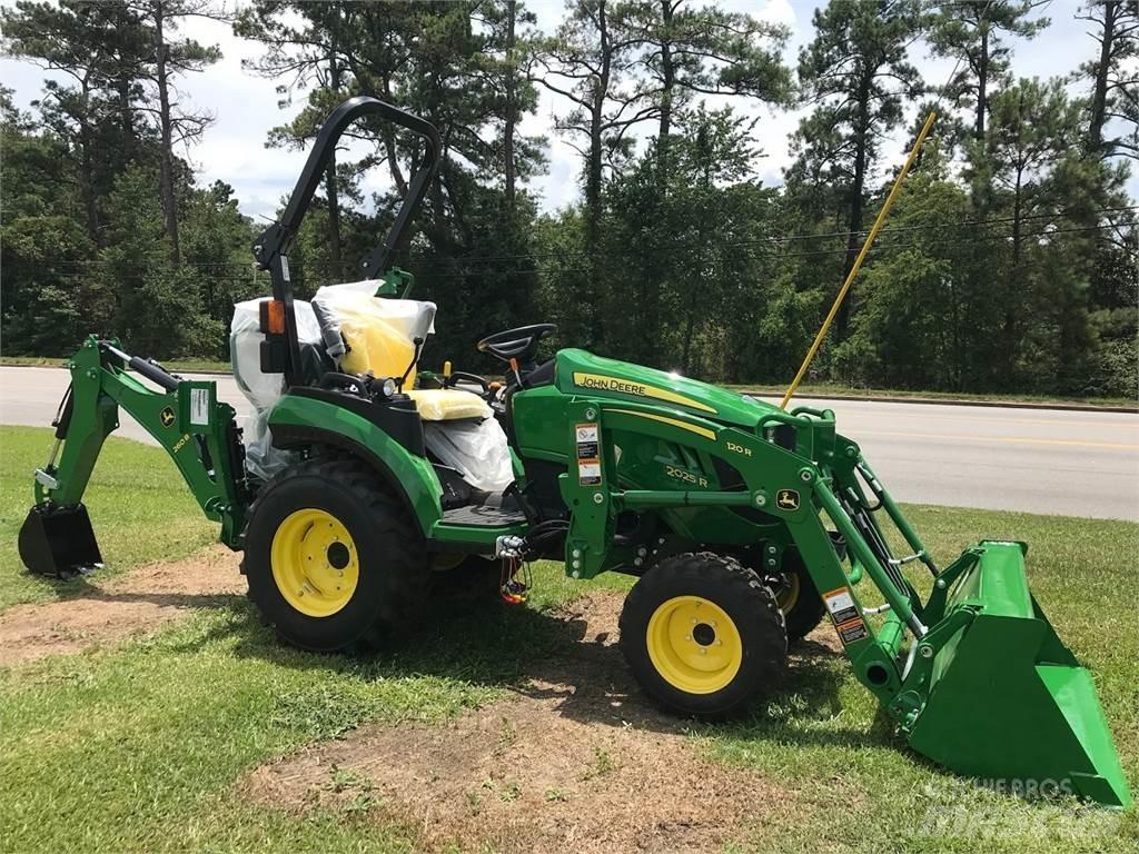 John Deere 2025R جرارات مدمجة