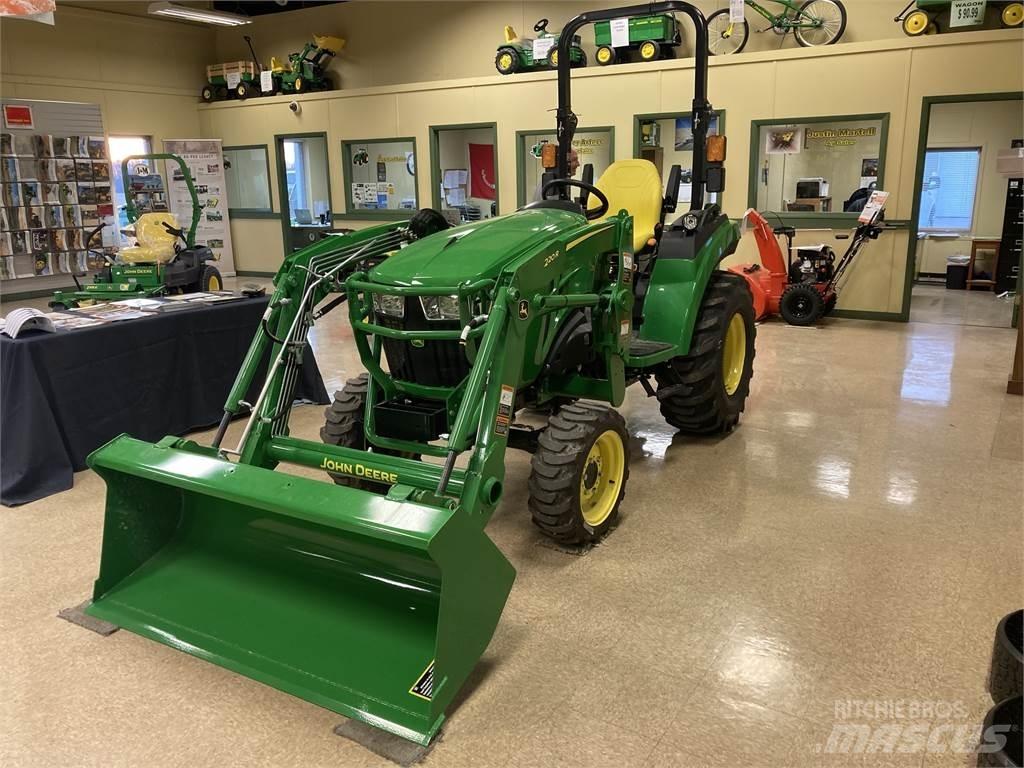 John Deere 2032R جرارات مدمجة