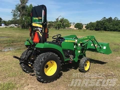 John Deere 2032R جرارات مدمجة
