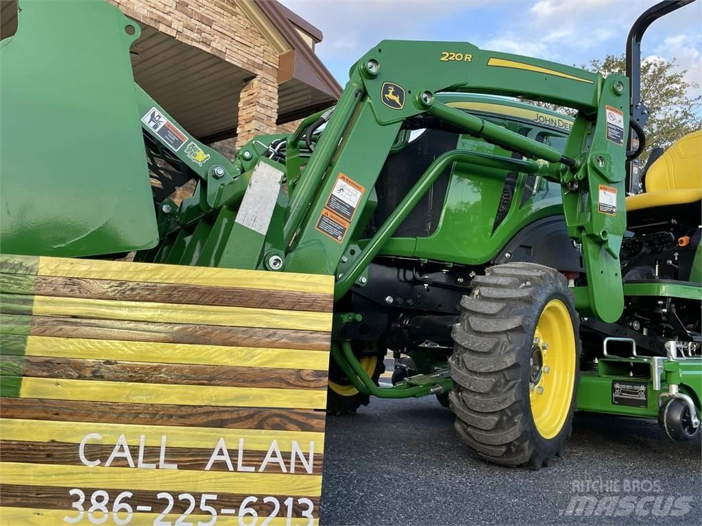 John Deere 2032R جرارات مدمجة