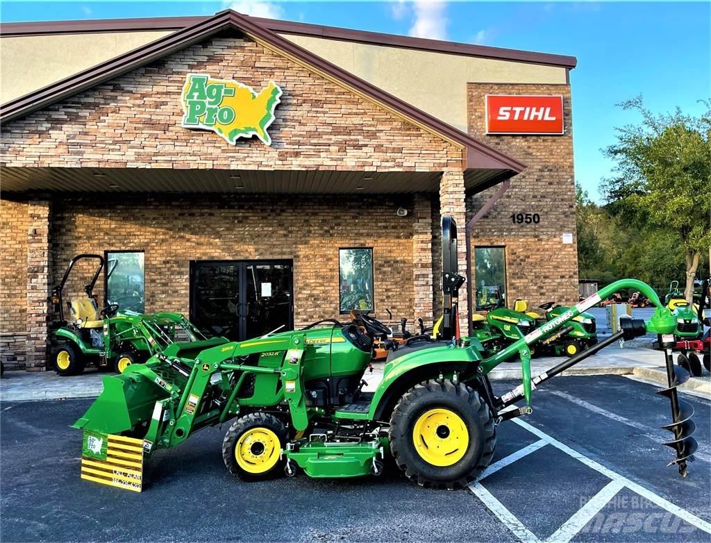 John Deere 2032R جرارات مدمجة