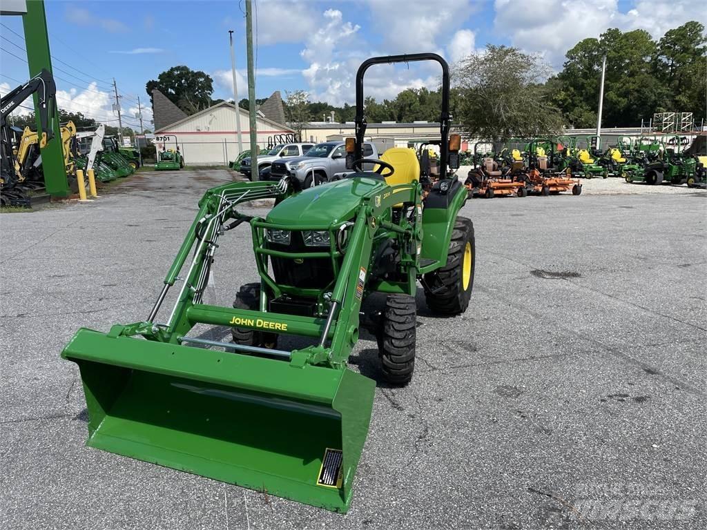 John Deere 2038R جرارات مدمجة
