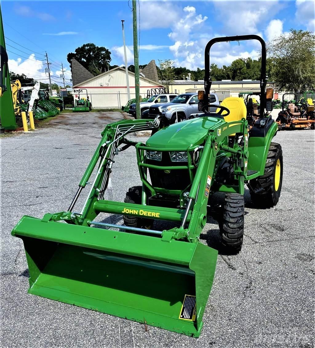 John Deere 2038R جرارات مدمجة