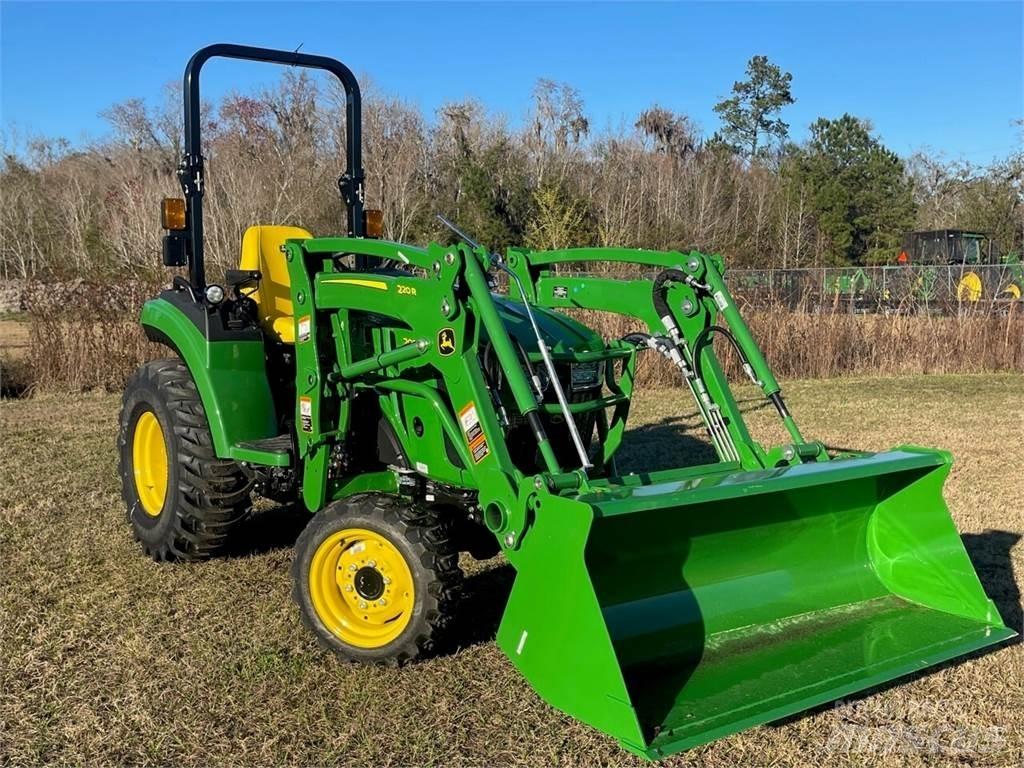 John Deere 2038R جرارات مدمجة