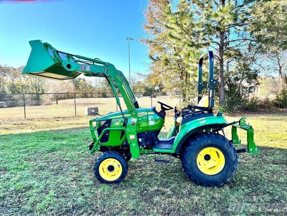 John Deere 2038R جرارات مدمجة