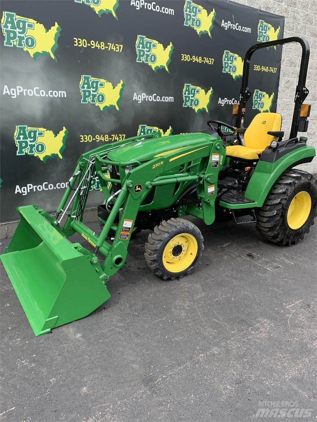 John Deere 2038R جرارات مدمجة
