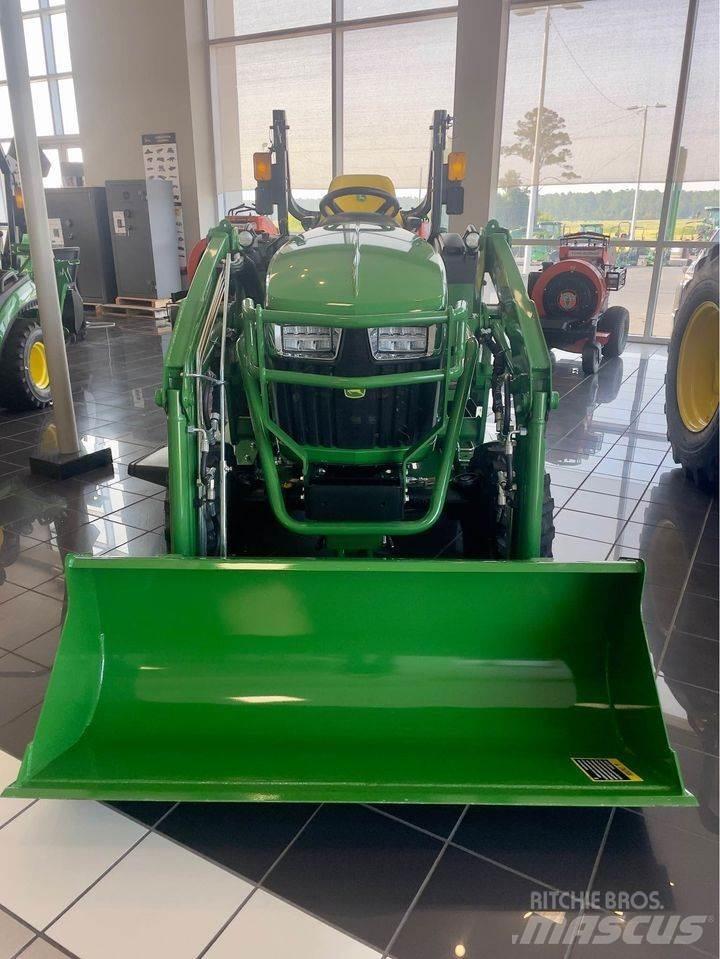 John Deere 2038R جرارات مدمجة