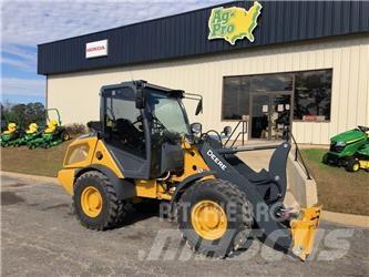 John Deere 204 G لوادر صغيرة