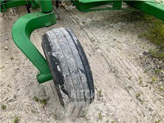 John Deere 2210 زراعات