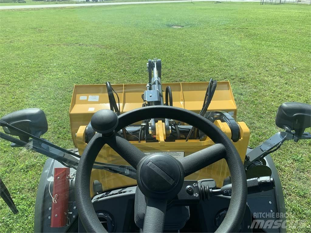 John Deere 244L لوادر بعجل