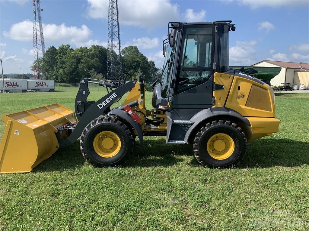 John Deere 244L لوادر بعجل