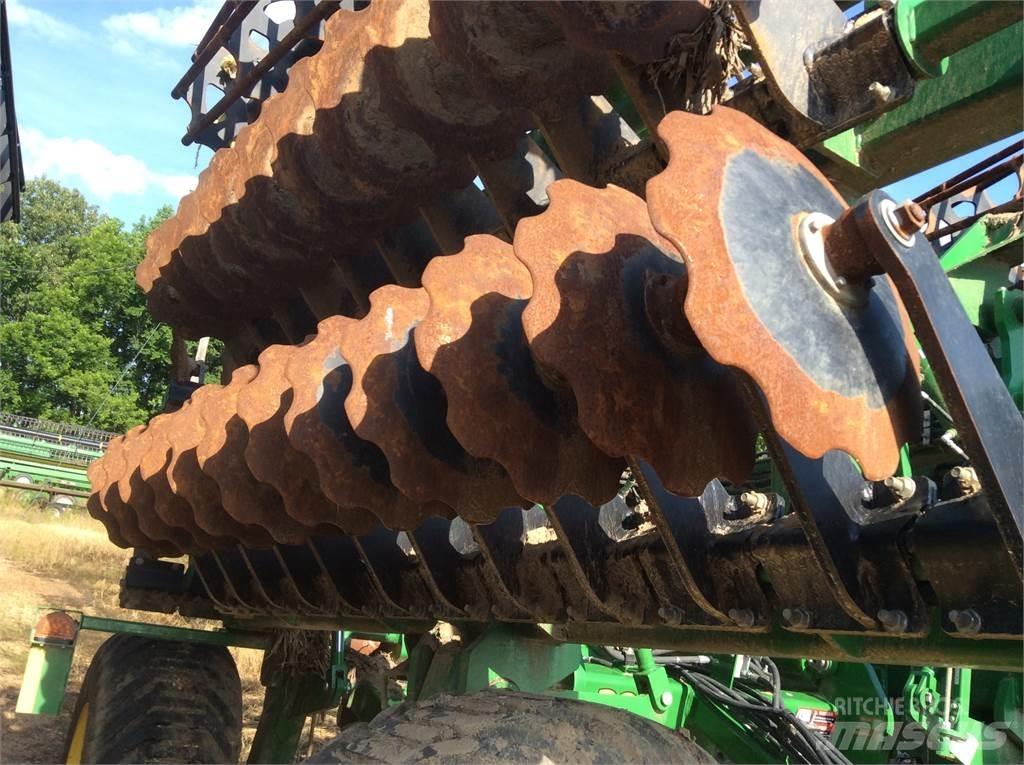 John Deere 2680 زحافات ساحقة