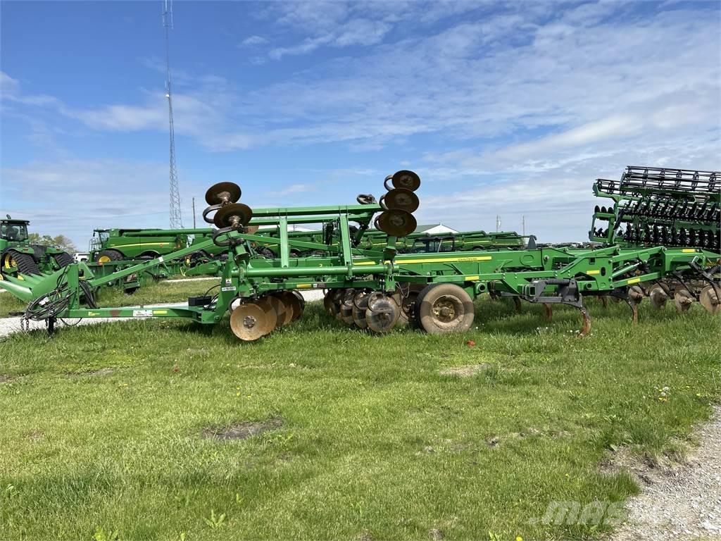 John Deere 2730 ماكينات وملحقات زراعة أخرى