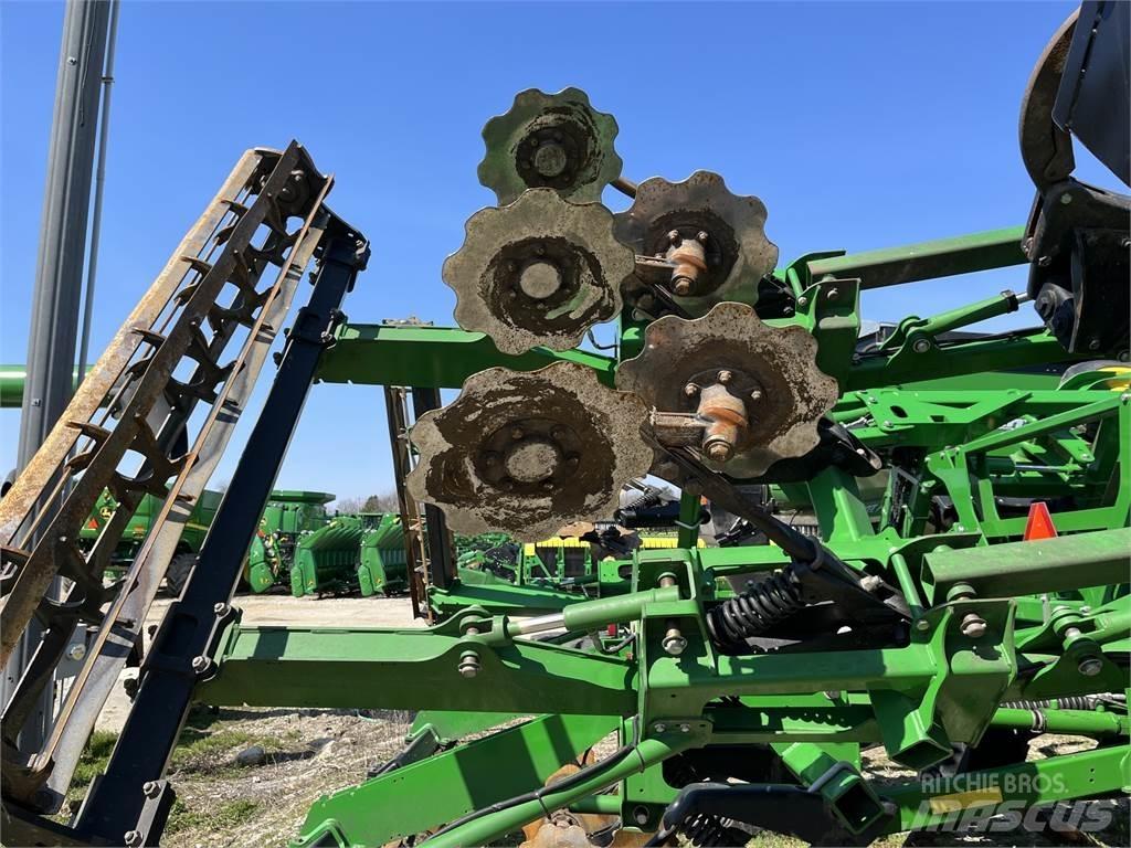 John Deere 2730 ماكينات وملحقات زراعة أخرى
