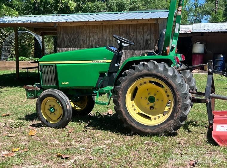 John Deere 3005 جرارات مدمجة