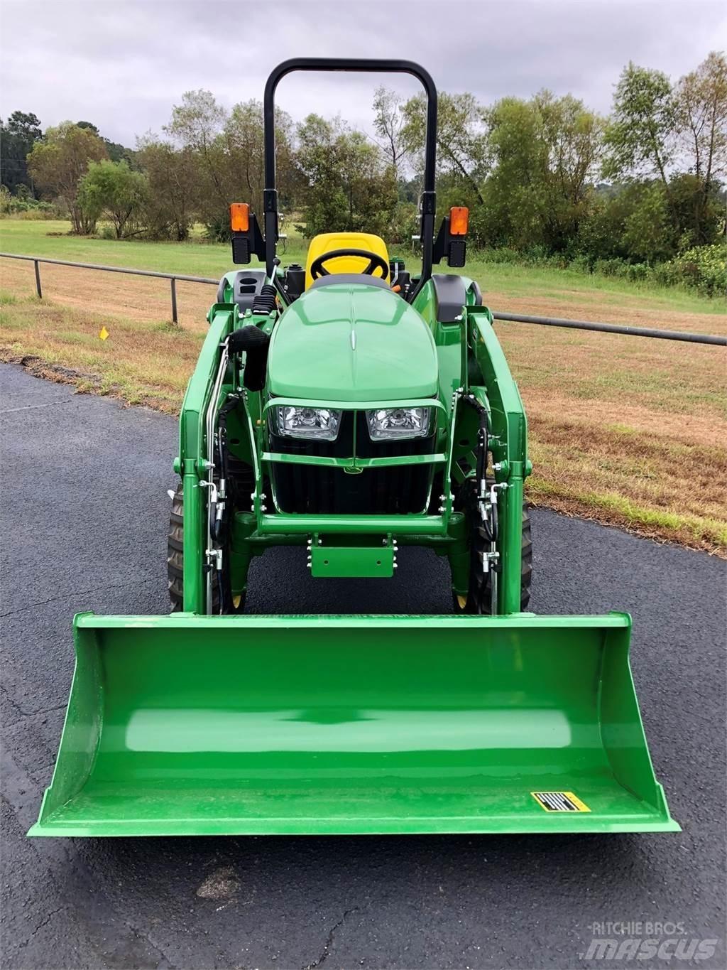 John Deere 3025D جرارات مدمجة