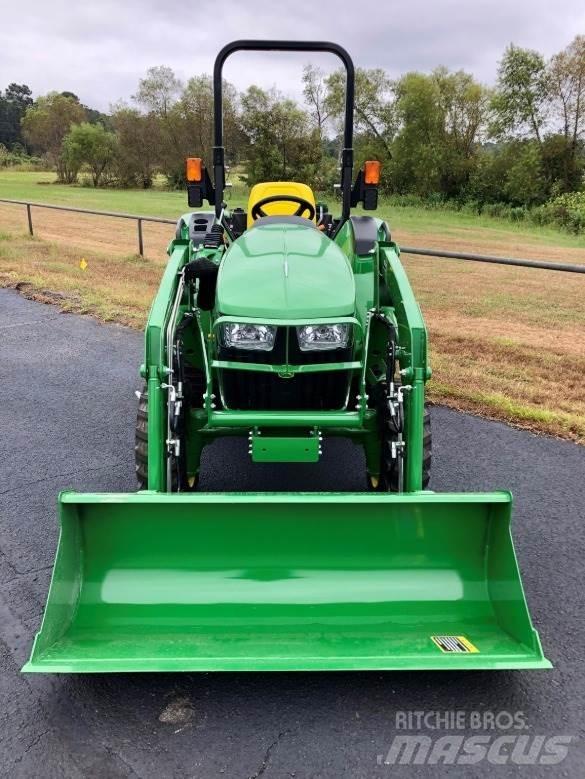 John Deere 3025D جرارات مدمجة
