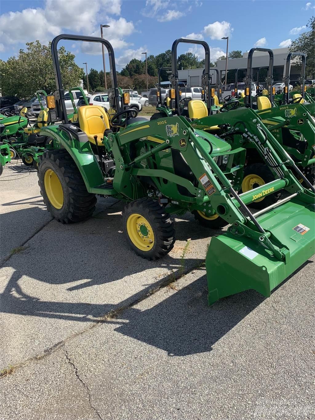 John Deere 3025D جرارات مدمجة